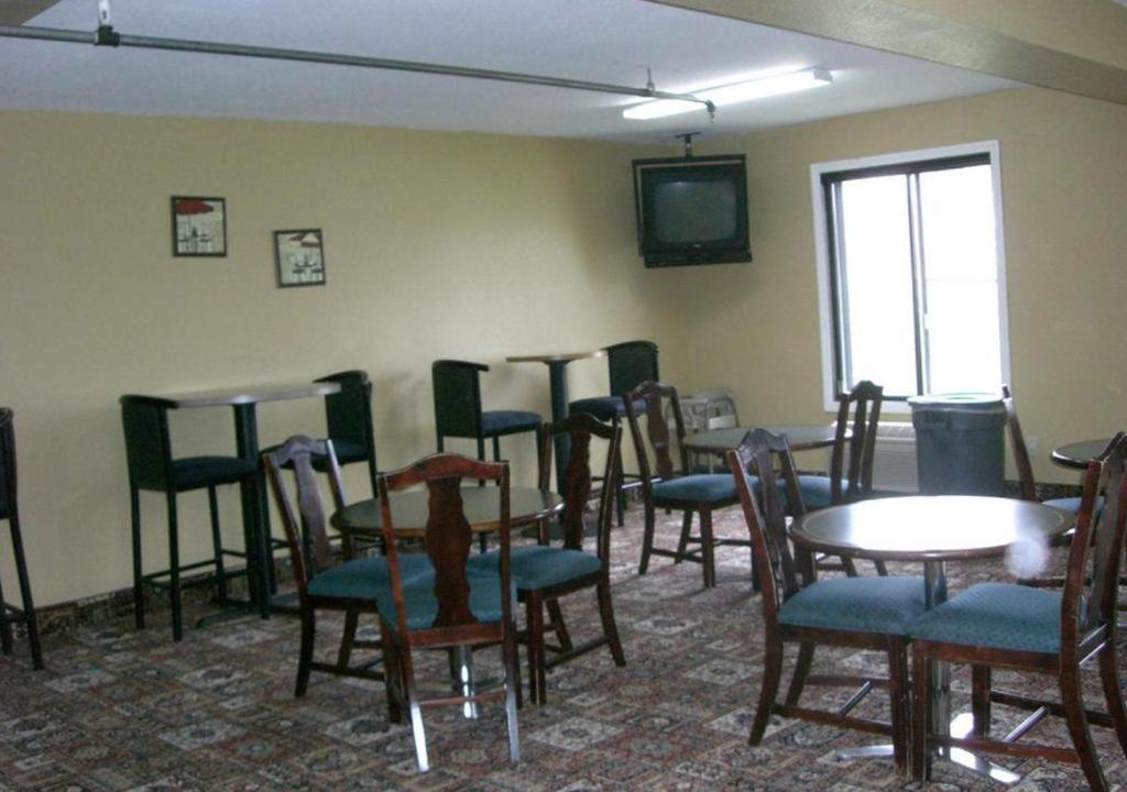 Norwood Inn Minneapolis 罗斯维尔 外观 照片